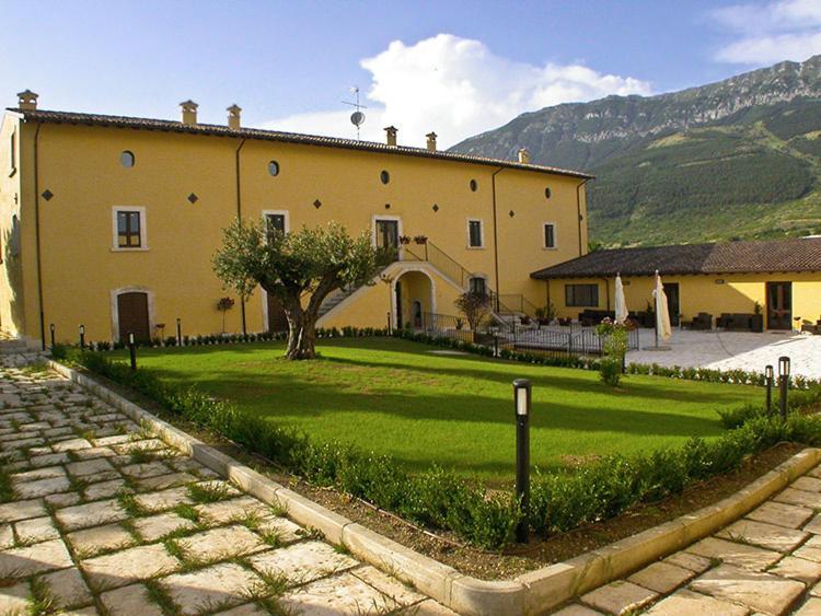 Villa Giovina Pratola Peligna Екстер'єр фото